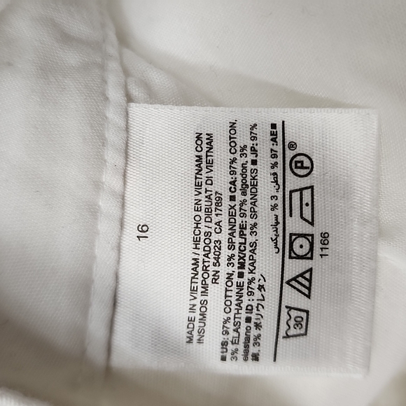 Old navy shorts - Picture 6 of 6